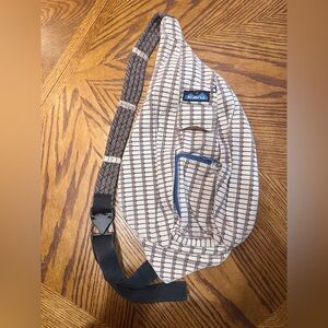 Kavu Cream and Brown Patterned Rope Sling Bag with Blue Trim
